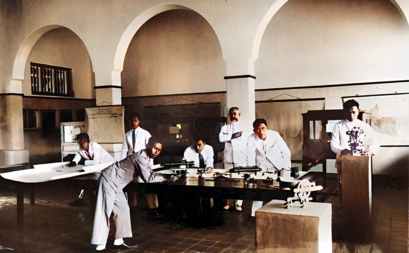 Koleksi Tropen Musium Ruang pengukuran dan perataan tanah Jurusan Teknik Perkeretaapian dan Hidrolika Sekolah Teknik (Prinses Juliana School) Yogyakarta Jawa